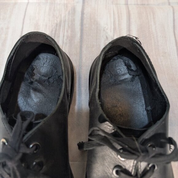 Dr. Martens Dante Black Leather Lace-Up Low Top Shoes - US 9 main image 7